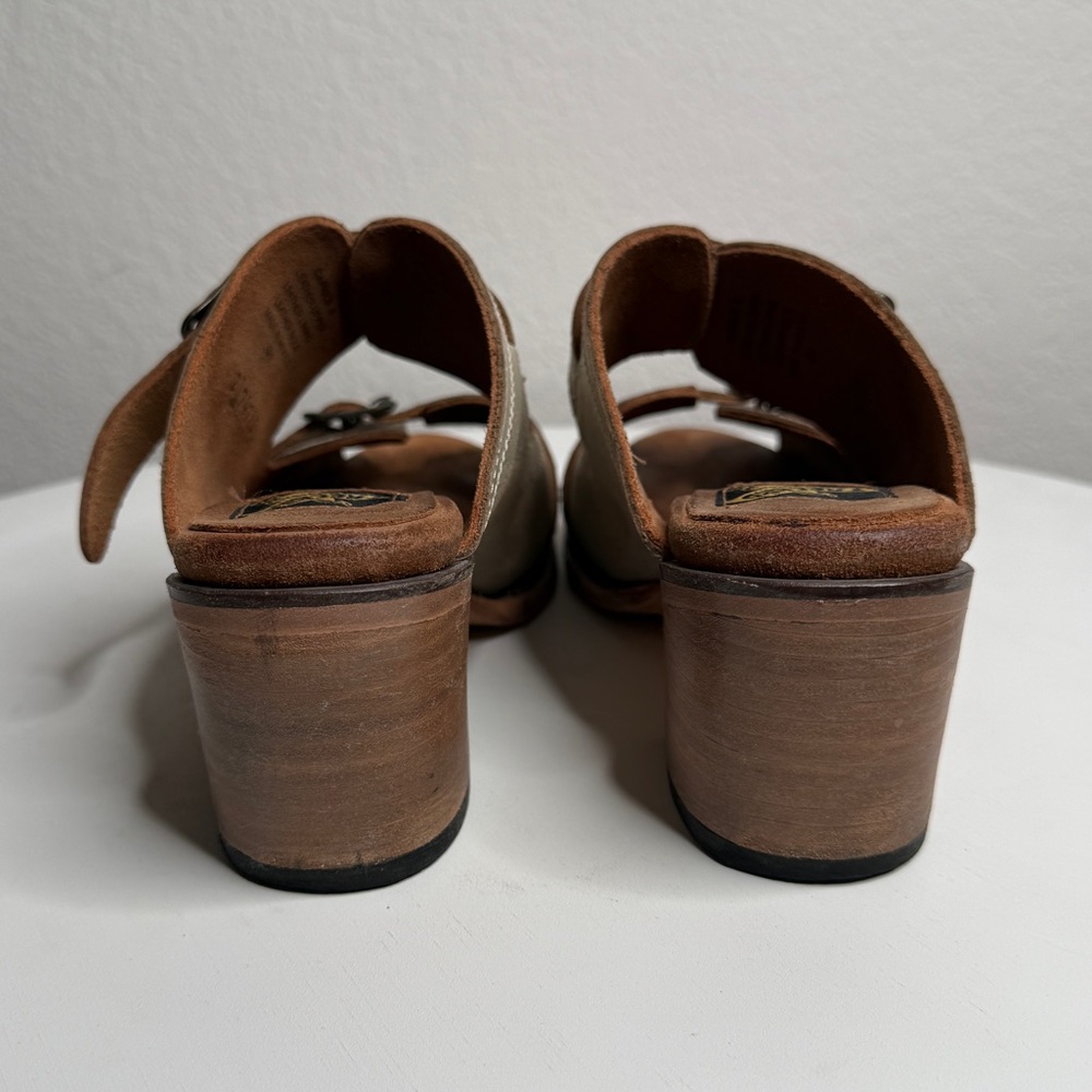 Freebird by Steven Caprice Cream Leather Buckle Strap Distressed Sandals Size 9 - Picture 4 of 7